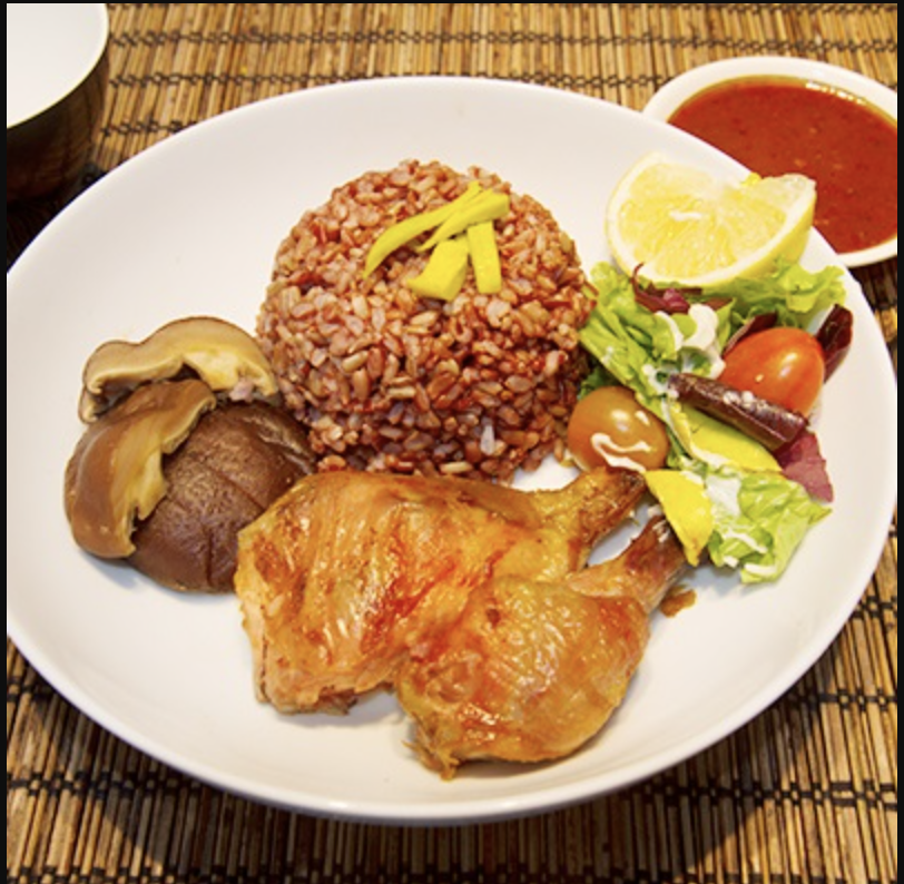 Paket Gaspol168: Ayam panggang rempah, nasi merah, sayur bening, sambal kecombrang